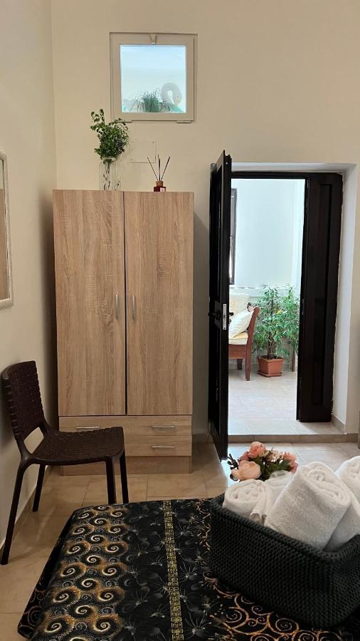 Faro'S Room 巴里 外观 照片